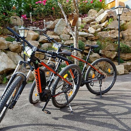 Wellnesshotel Deine Auszeit, Adults Only Achslach Buitenkant foto