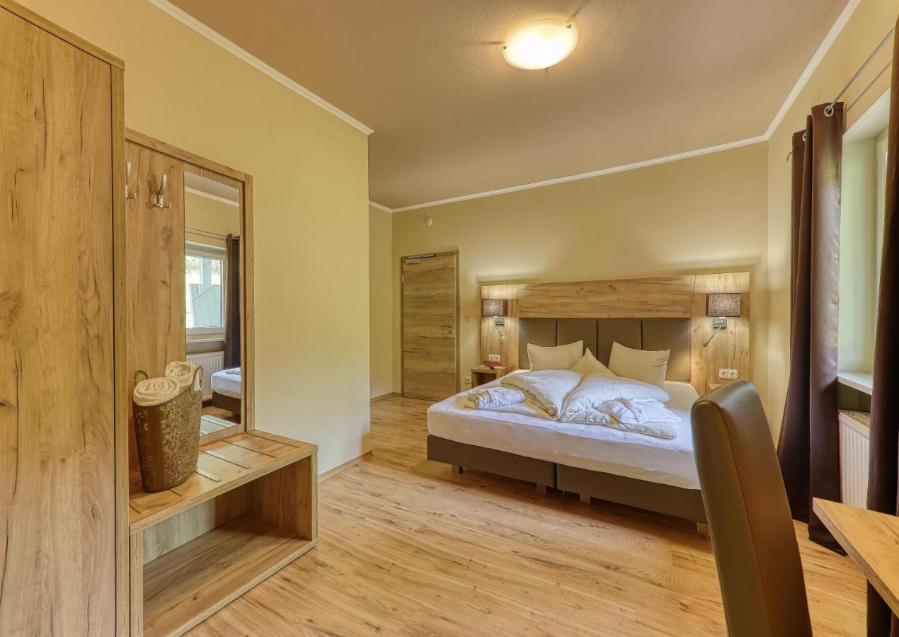 Wellnesshotel Deine Auszeit, Adults Only Achslach Buitenkant foto
