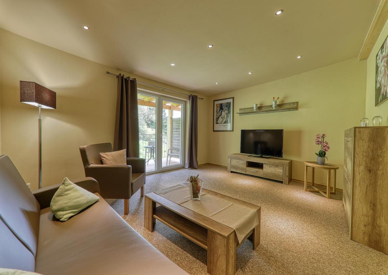 Wellnesshotel Deine Auszeit, Adults Only Achslach Buitenkant foto