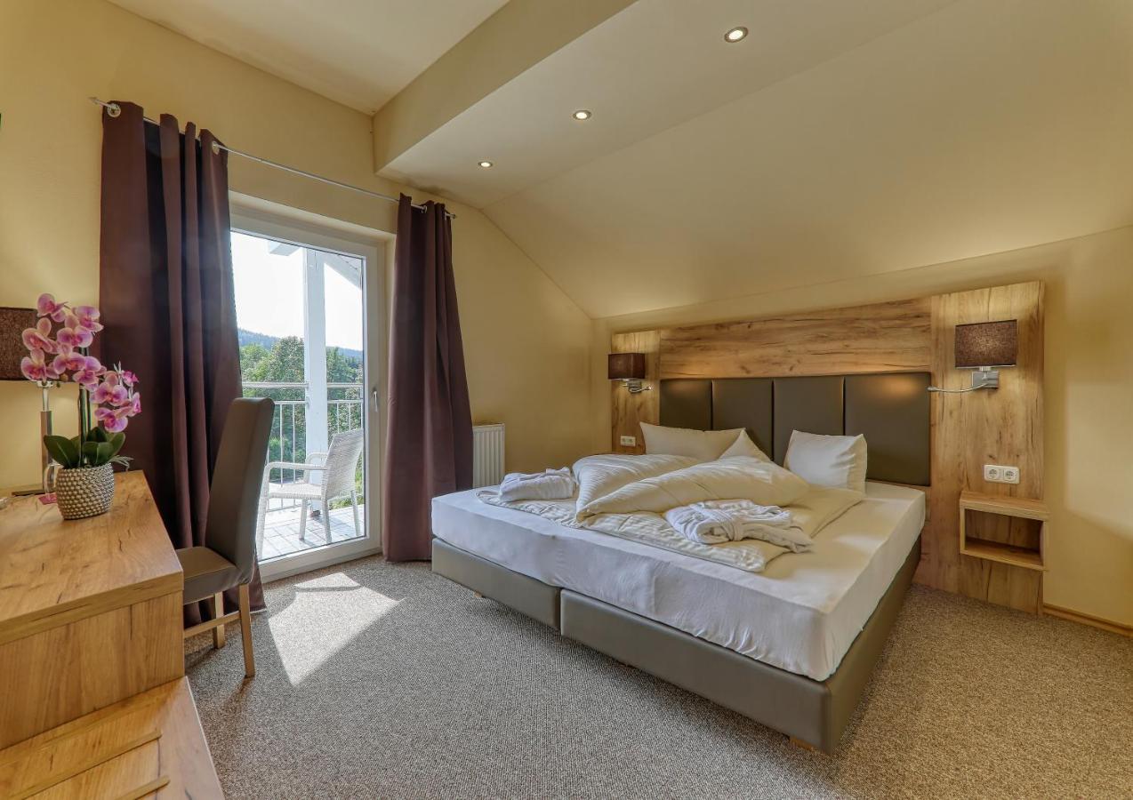 Wellnesshotel Deine Auszeit, Adults Only Achslach Buitenkant foto