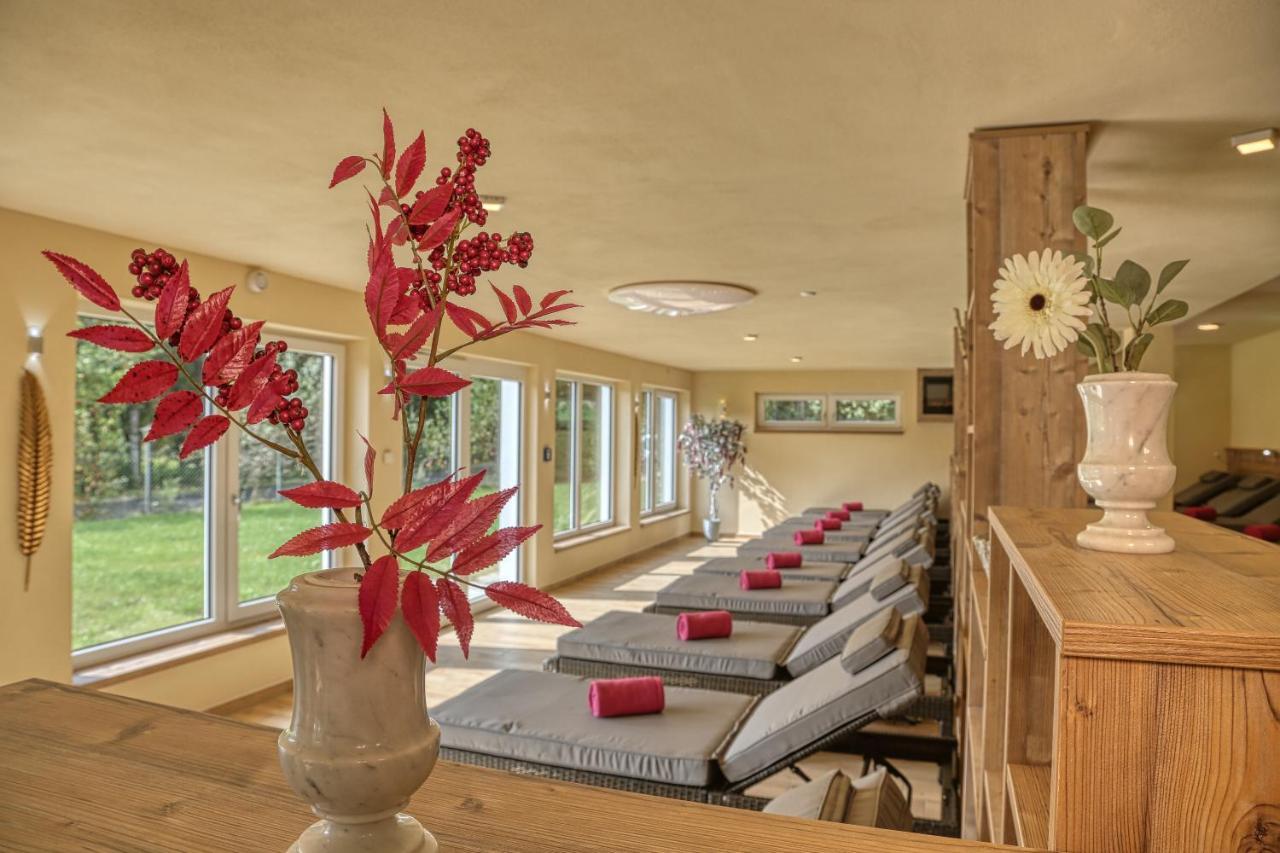 Wellnesshotel Deine Auszeit, Adults Only Achslach Buitenkant foto