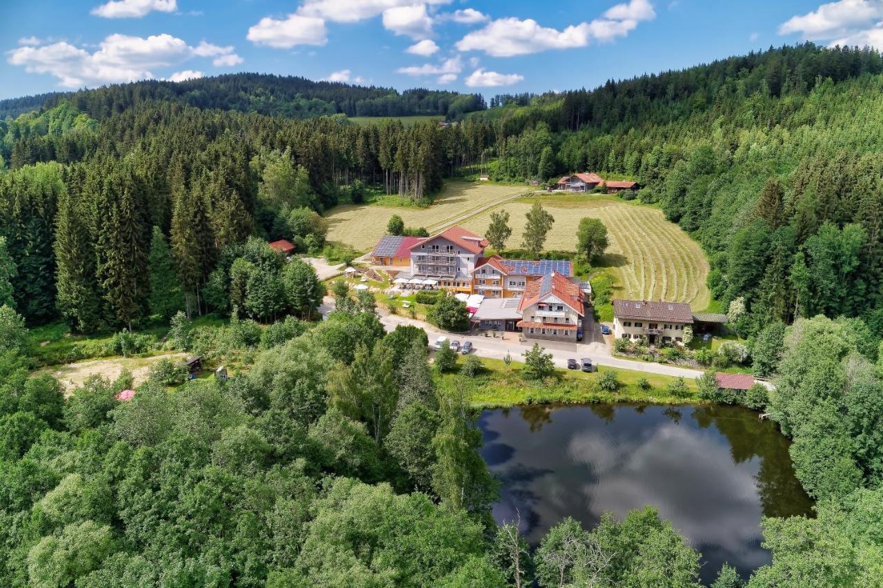 Wellnesshotel Deine Auszeit, Adults Only Achslach Buitenkant foto
