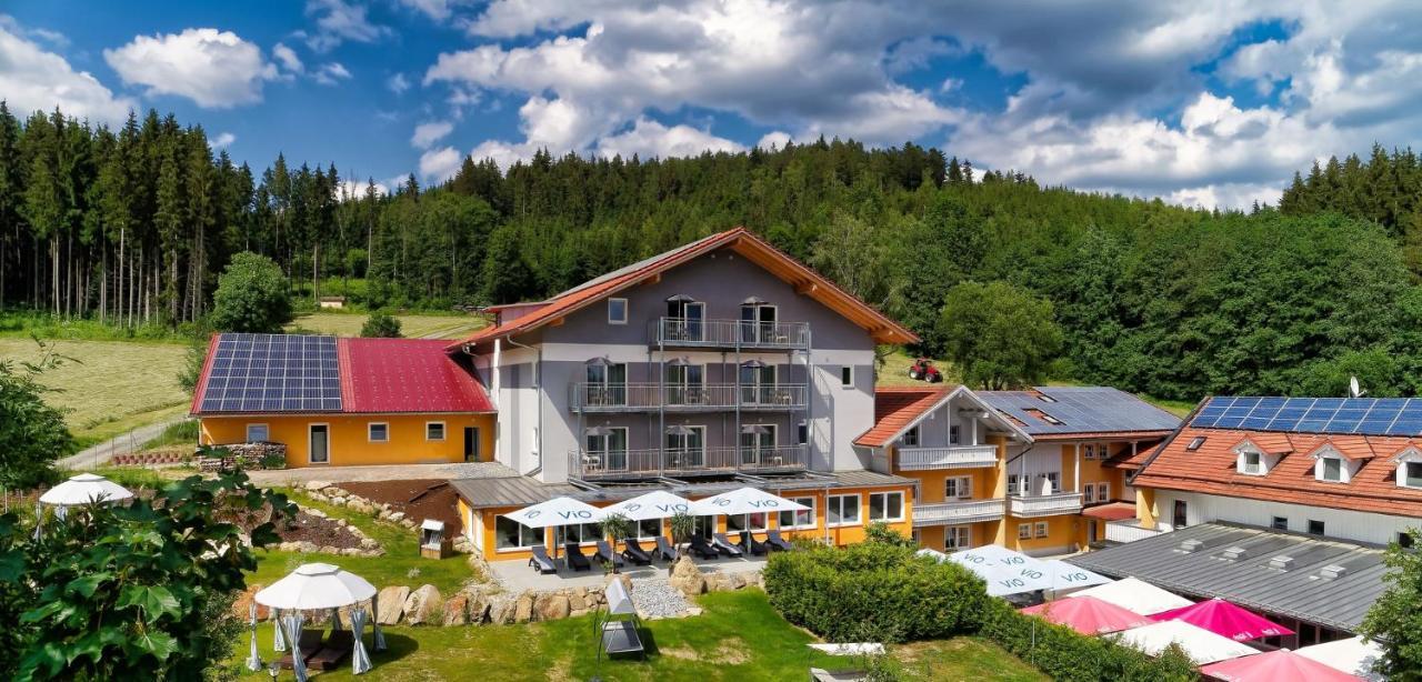 Wellnesshotel Deine Auszeit, Adults Only Achslach Buitenkant foto