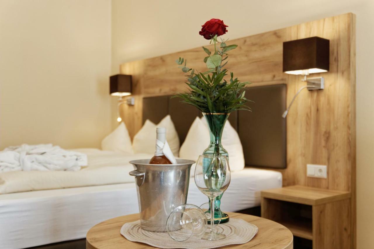 Wellnesshotel Deine Auszeit, Adults Only Achslach Buitenkant foto